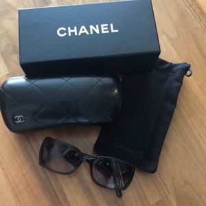 Chanel sunnies
